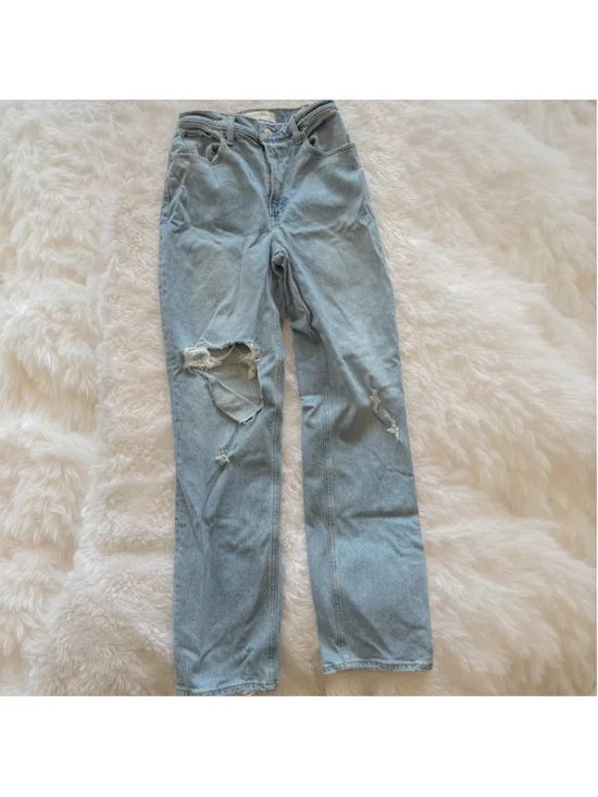 Abercrombie & Fitch Curve Love Ultra High Rise Ankle Straight Jeans - Picture 2 of 5